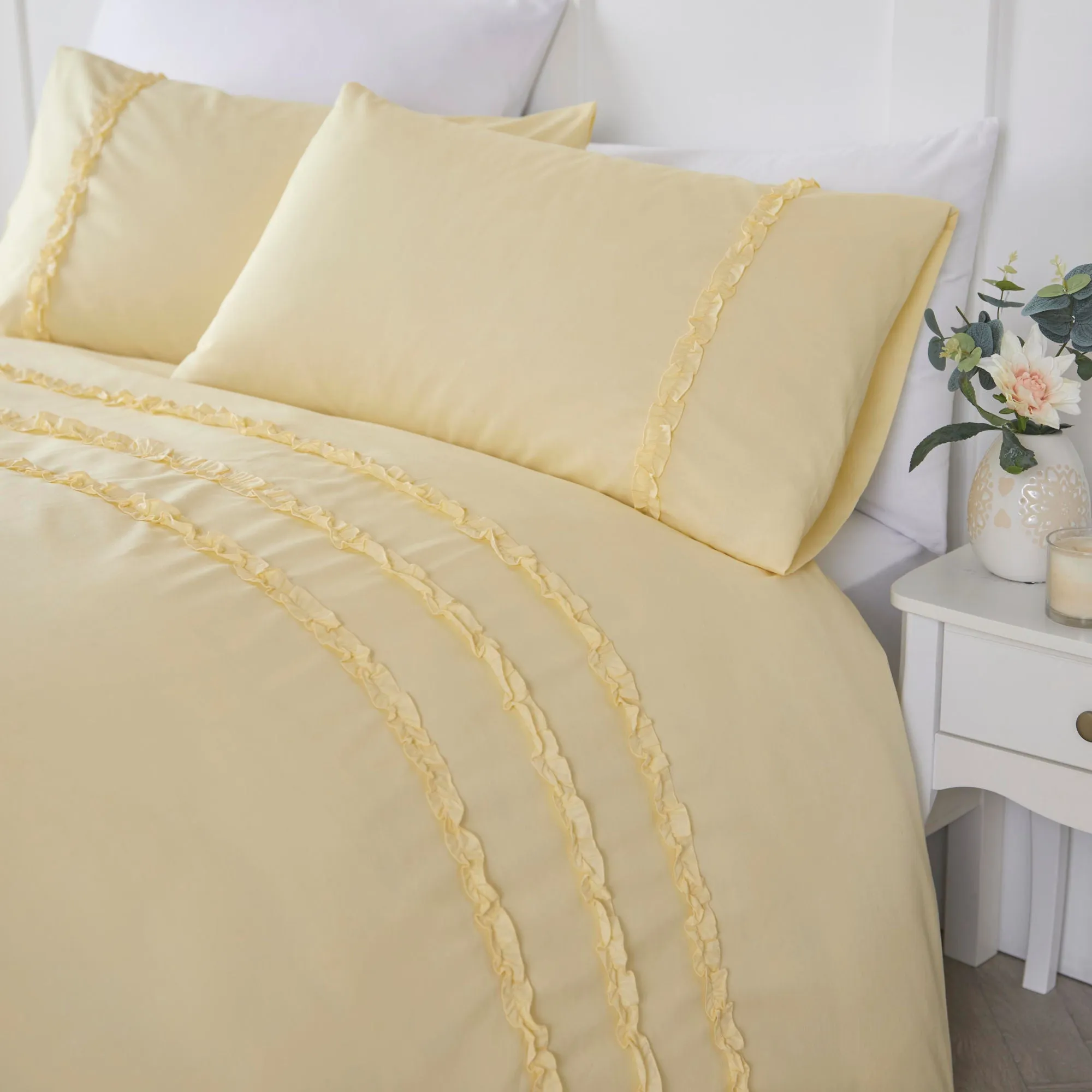 Felicia Frill Duvet Cover Set by Serene in Yellow