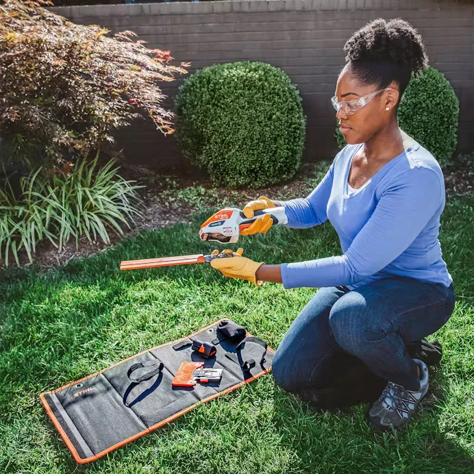 Stihl | HSA 26 Battery-Powered Shrub Shears | w/ AS 2 battery and AL 1 Charger (HA03 011 3507 US)